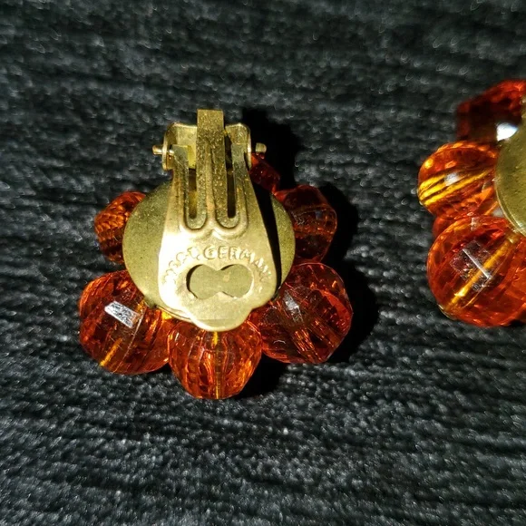Vintage West Germany Amber Clip On Orange Faceted Beaded Cluster Flower Earrings - Picture 4 of 15